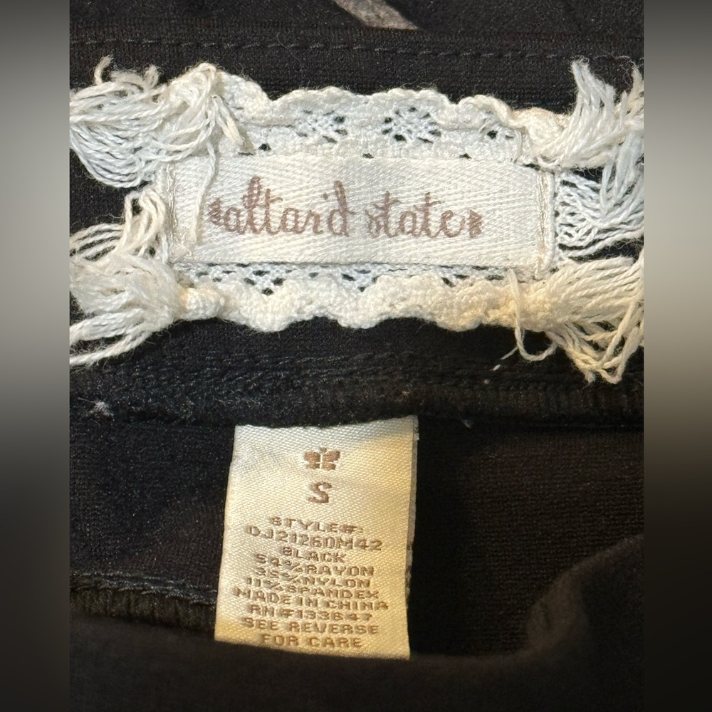 ALTAR’D STATE Pull On Jegging S Black EUC - Picture 2 of 10